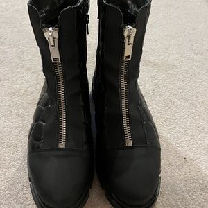 Lane quilted women’s boots